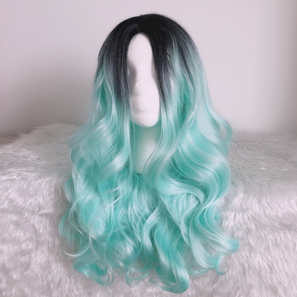 Synthetic wig ombré green